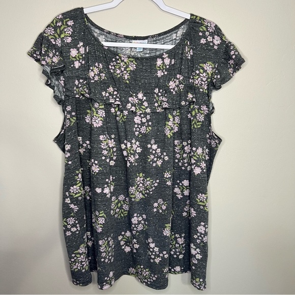 Lularoe Stasha Ruffle Gray Floral Top size 2XL - Picture 1 of 7